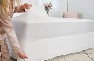 purpose of a mattress protector