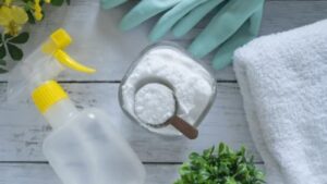 Baking soda to clean a smelly mattress 